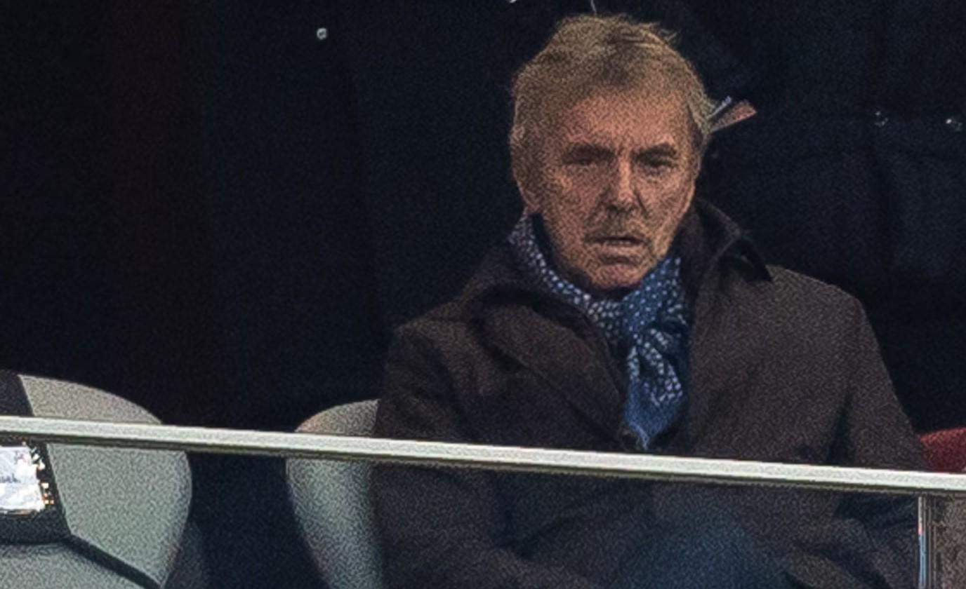 博涅克不满波兰表现：最后一波8人防不住瑞典5人，看着哲凯进球